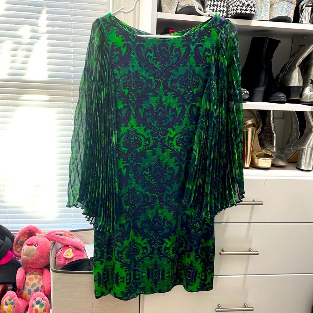 Alice + Olivia green dress